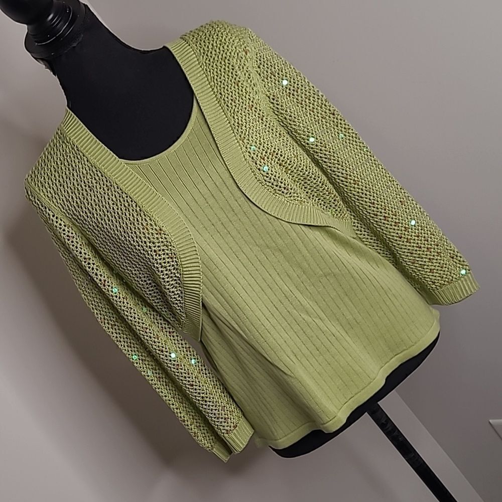 Requirements  sz Small sweater combo set with sequins